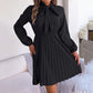 Robe plissée élégante à col noué pour femme