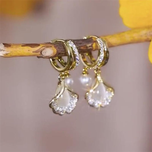 Boucles d'oreilles feuille d'abricot avec perle d'imitation